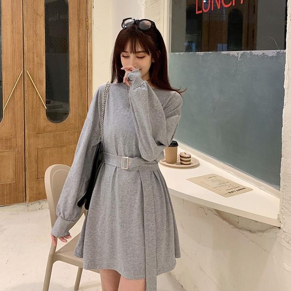 casual dresses women 2021 autumn korean loose versatile long sleeve round neck knee-length waistband dress, Black;gray
casual dresses women 2021 autumn korean loose versatile long sleeve round neck knee-length waistband dress, Black;gray