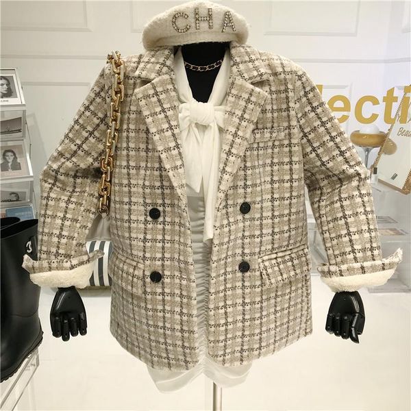 women's wool & blends niche design temperament lapel double breasted fashion suit 2021 retro plaid loose and thickened woollen coat, Black
women's wool & blends niche design temperament lapel double breasted fashion suit 2021 retro plaid loose and thickened woollen coat, Black