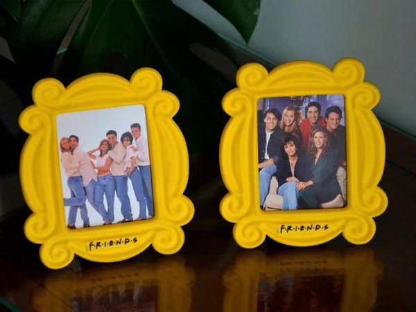 new 1pcs table 15 x 17 cm friends frame tv show monica p frame door yellow very good finish
new 1pcs table 15 x 17 cm friends frame tv show monica p frame door yellow very good finish