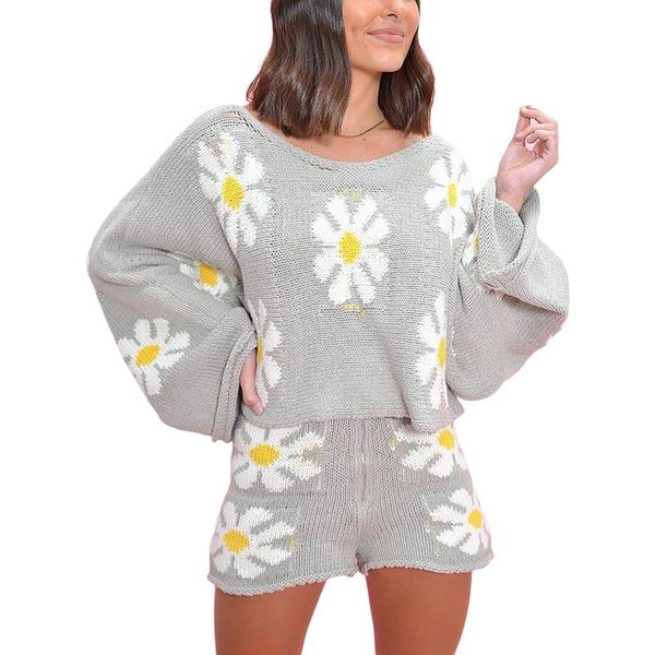 women's tracksuits women two-piece knitted clothes set, floral pattern long flared sleeve pullover and wide-leg shorts, Gray
women's tracksuits women two-piece knitted clothes set, floral pattern long flared sleeve pullover and wide-leg shorts, Gray