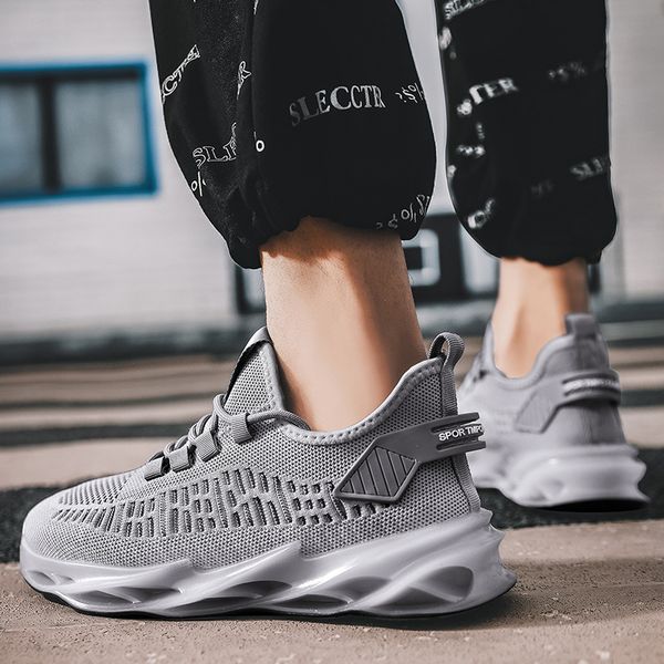 2021 soft bottom mens womens running shoes black grey beige men women shoe fashion comfortable sneakers trainers size 39-44
2021 soft bottom mens womens running shoes black grey beige men women shoe fashion comfortable sneakers trainers size 39-44