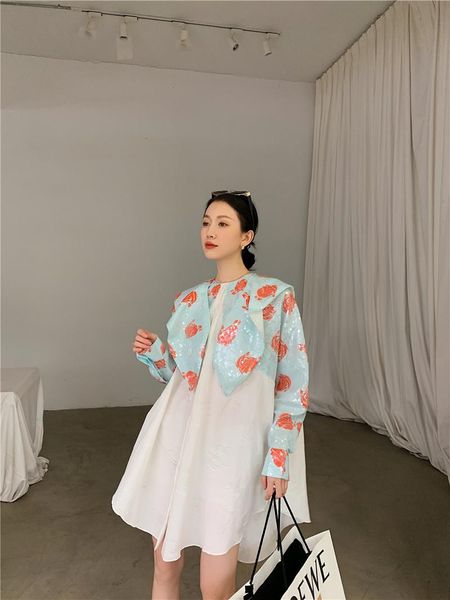 casual dresses european autumn and winter loose fish scale sequined o neck lace up long sleeve mini women fashion streetwear 2021, Black;gray
casual dresses european autumn and winter loose fish scale sequined o neck lace up long sleeve mini women fashion streetwear 2021, Black;gray