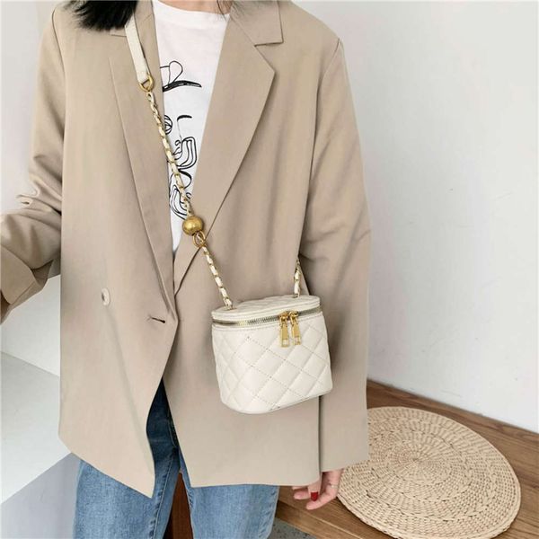 lingge chain bag women's spring summer cylindrical bucket versatile shoulder bag msenger
lingge chain bag women's spring summer cylindrical bucket versatile shoulder bag msenger