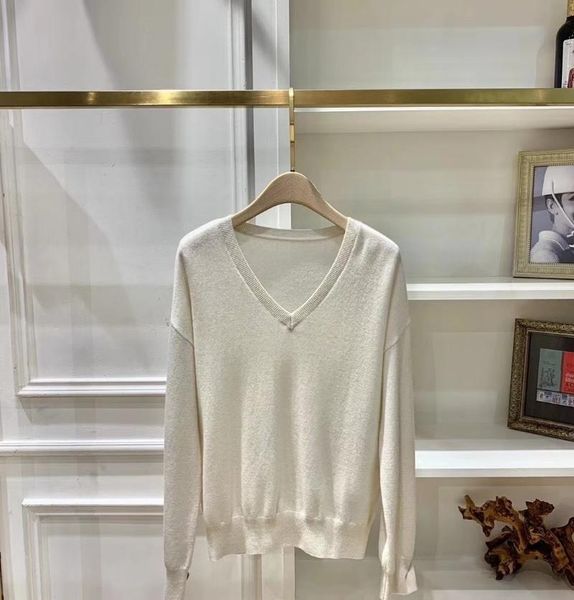 women's sweaters ladies 2021 fashion long sleeve casual pure color buckle cashmere 1204, White;black
women's sweaters ladies 2021 fashion long sleeve casual pure color buckle cashmere 1204, White;black