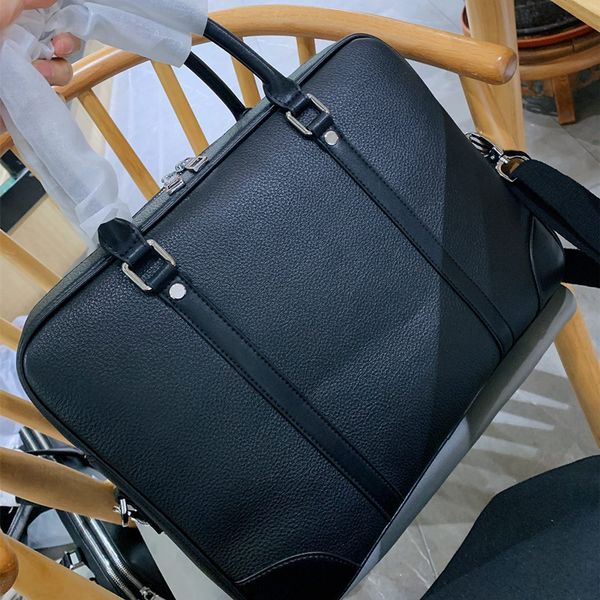designer shoulder bag tote bags luxury handbag classic genuine leather men's briefcase handbags fashion brand with exquisite packaging
designer shoulder bag tote bags luxury handbag classic genuine leather men's briefcase handbags fashion brand with exquisite packaging