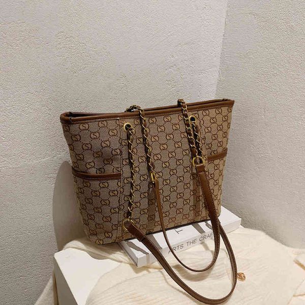 purse large capacity women's new autumn and winter leisure canvas sling shoulder bag college student class chain tote bag
purse large capacity women's new autumn and winter leisure canvas sling shoulder bag college student class chain tote bag