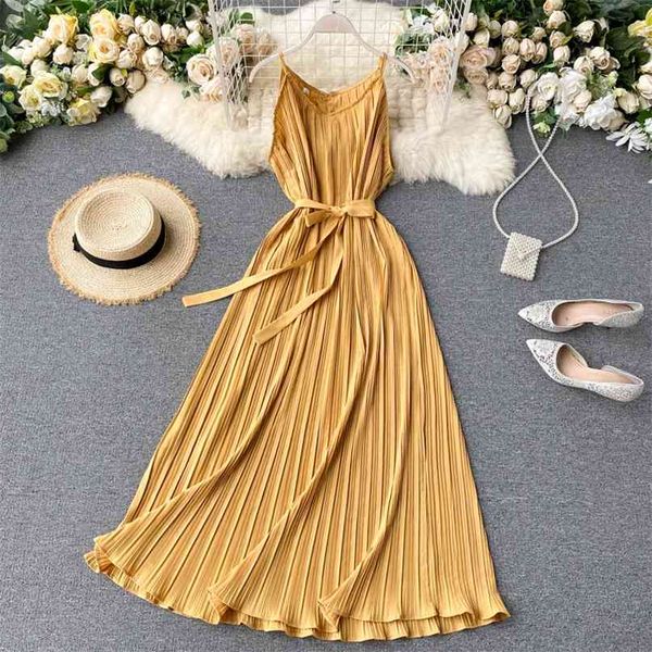 korean simple solid color halter dress women's summer fashion sweet pleated sleeveless vestidos m773 210527, Black;gray
korean simple solid color halter dress women's summer fashion sweet pleated sleeveless vestidos m773 210527, Black;gray