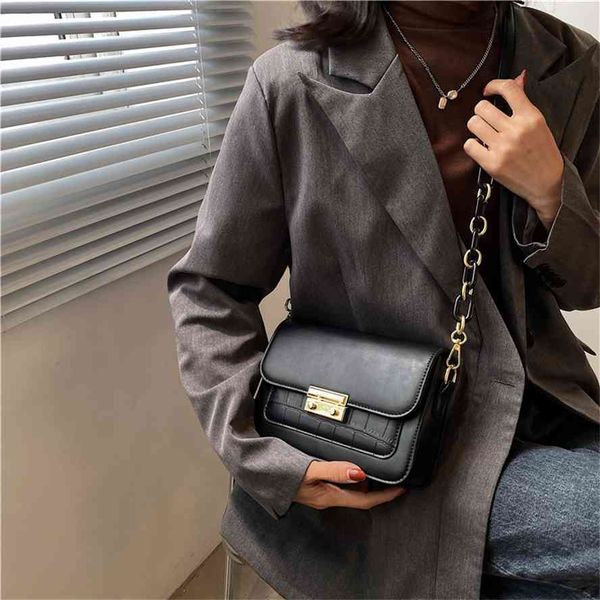 small square korean fashion foreign style women's single shoulder pu texture trend ins net red messenger bag
small square korean fashion foreign style women's single shoulder pu texture trend ins net red messenger bag