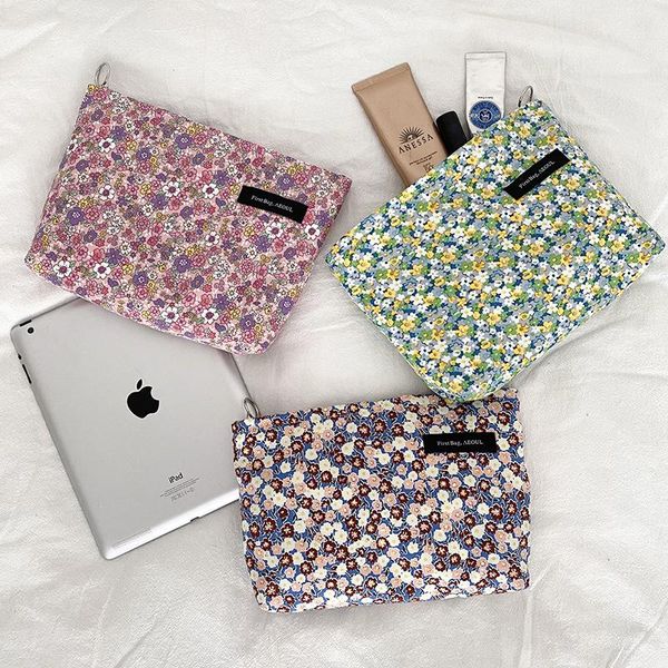 cosmetic bags & cases retro floral bag japan style small women make up organizer cotton fabric travel toiletry pouch beauty case 
cosmetic bags & cases retro floral bag japan style small women make up organizer cotton fabric travel toiletry pouch beauty case