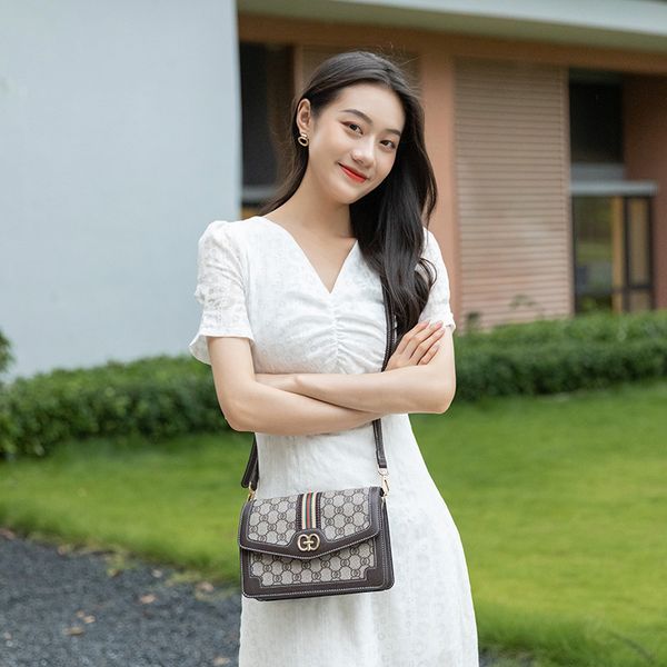 old man bag women's new fashion one shoulder versatile printed straddle belt messenger purse black friday
old man bag women's new fashion one shoulder versatile printed straddle belt messenger purse black friday