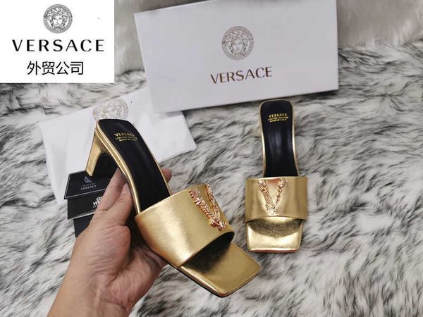slippers heels men pumps designer sandals luxury mules slides women loafers high ballerinas sneakers dress shoes gm5s, Black;white
slippers heels men pumps designer sandals luxury mules slides women loafers high ballerinas sneakers dress shoes gm5s, Black;white