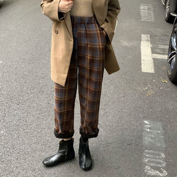 velvet pants women high waist casual plaid pants for women winter palazzo pants straight jokers trousers women fashion, Black;white
velvet pants women high waist casual plaid pants for women winter palazzo pants straight jokers trousers women fashion, Black;white