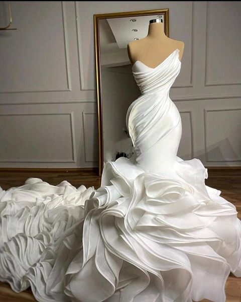 robe de mariée mermaid wedding gowns sweetheart organza ruffles cathedral train with buttons custom made princess bridal wear, Black
robe de mariée mermaid wedding gowns sweetheart organza ruffles cathedral train with buttons custom made princess bridal wear, Black