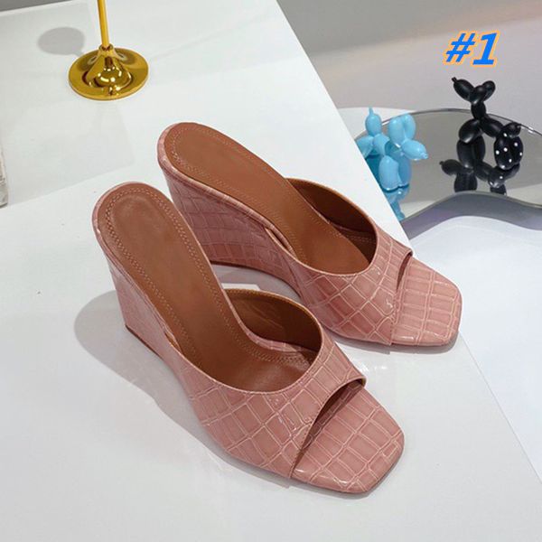 2021 classic luxury wedge heel slippers fashion designer summer sandals size 35-42 with box, Black
2021 classic luxury wedge heel slippers fashion designer summer sandals size 35-42 with box, Black