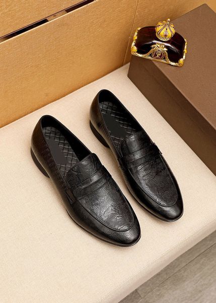 2021 men's genuine leather formal party wedding dress shoes slip on casual loafers brand office business oxfords size 38-45, Black
2021 men's genuine leather formal party wedding dress shoes slip on casual loafers brand office business oxfords size 38-45, Black