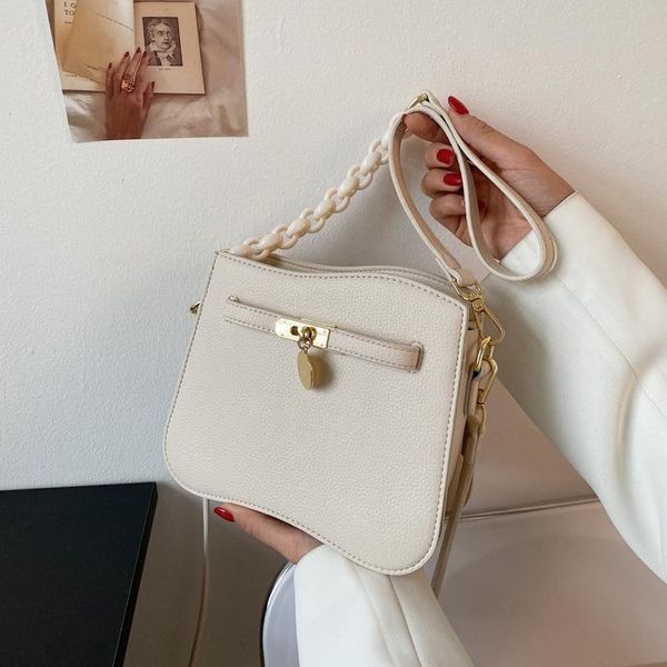 evening bags 2021 texture bag woman summer fashion diagonal small simple shoulder chain handbag purses and handbags
evening bags 2021 texture bag woman summer fashion diagonal small simple shoulder chain handbag purses and handbags
