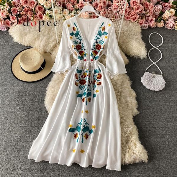 elegant dress embroidery three quarter flare sleeve square collar spring/autumn chiffon women collect waist vestidos casual dresses, Black;gray
elegant dress embroidery three quarter flare sleeve square collar spring/autumn chiffon women collect waist vestidos casual dresses, Black;gray