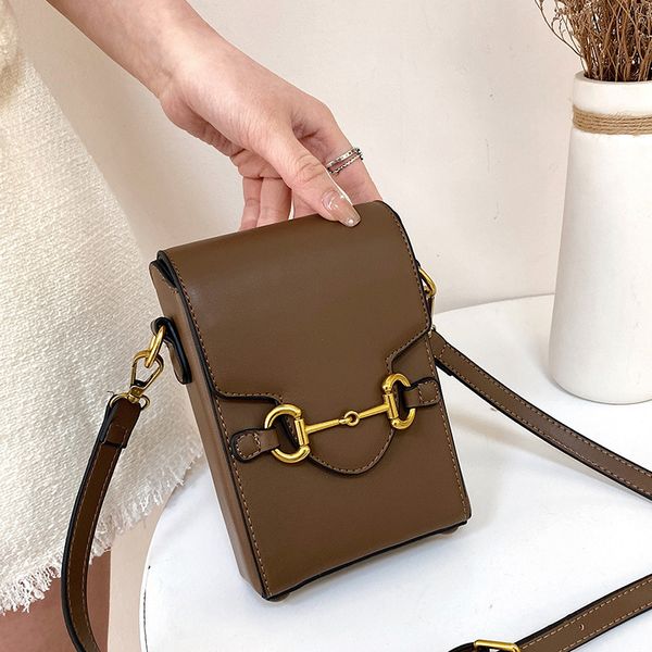 70% off exclusive texture box mobile phone bag women's new horse clasp messenger single shoulder mini square
70% off exclusive texture box mobile phone bag women's new horse clasp messenger single shoulder mini square