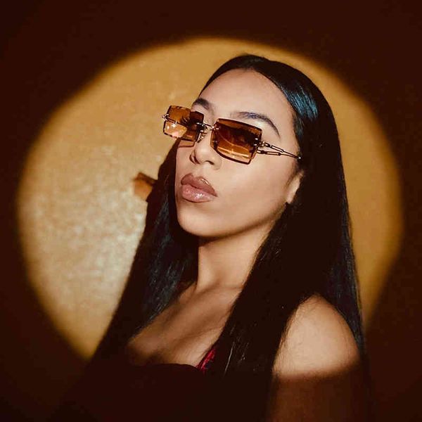 2021 new fashion rectangle frameless sunglasses of women ocean style transparent gradients cutting lenses sunglasses uv400, Silver
2021 new fashion rectangle frameless sunglasses of women ocean style transparent gradients cutting lenses sunglasses uv400, Silver