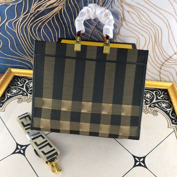 new shoulder bags women handbag crossbody brands designer handbags flower printing bag size:33cm, Black
new shoulder bags women handbag crossbody brands designer handbags flower printing bag size:33cm, Black