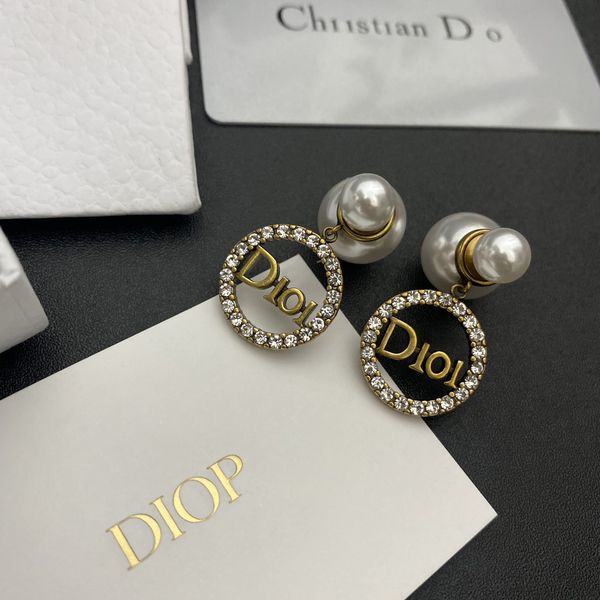 designer jewelry new di family high version circle zircon size pearl letter women's front and rear earrings, Silver
designer jewelry new di family high version circle zircon size pearl letter women's front and rear earrings, Silver