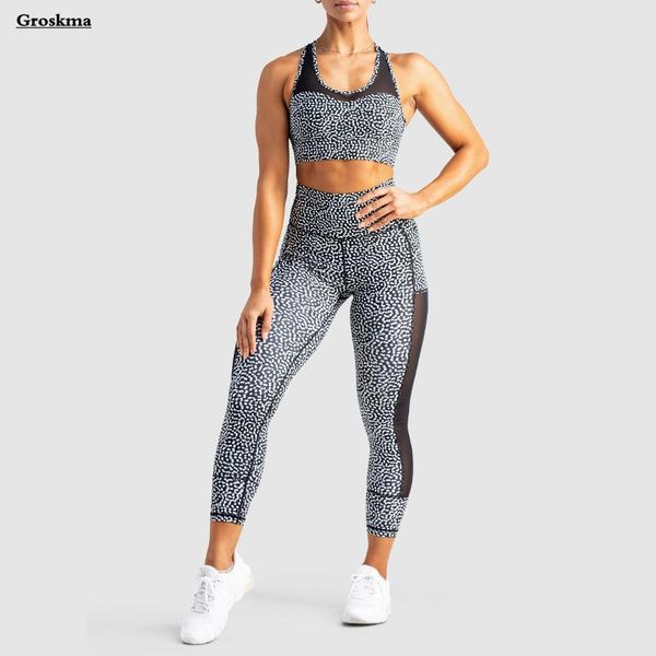 yoga outfit mesh patchwork two piece set women high waist pants+bra sportswear running suits fitness gym clothing ensemble femme
yoga outfit mesh patchwork two piece set women high waist pants+bra sportswear running suits fitness gym clothing ensemble femme