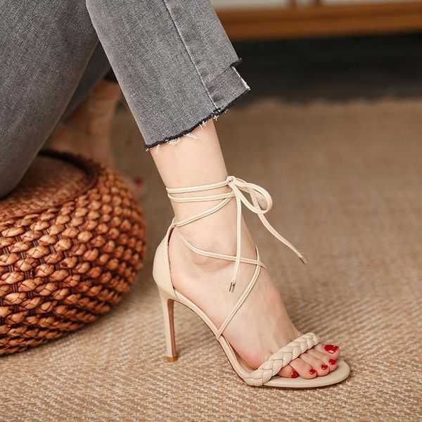 sandals 32-43 size thin heel 2021 summer european and american outer wear braided twist strap high, Black
sandals 32-43 size thin heel 2021 summer european and american outer wear braided twist strap high, Black