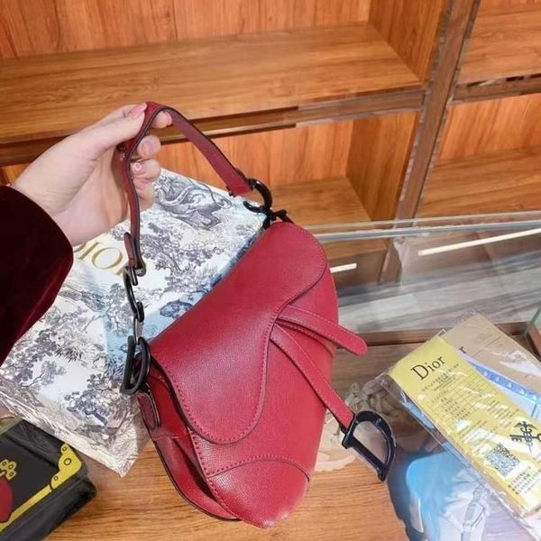 net fashion leather bag red star same wide shoulder strap personalized women's bag luxuryss designerss yw
net fashion leather bag red star same wide shoulder strap personalized women's bag luxuryss designerss yw