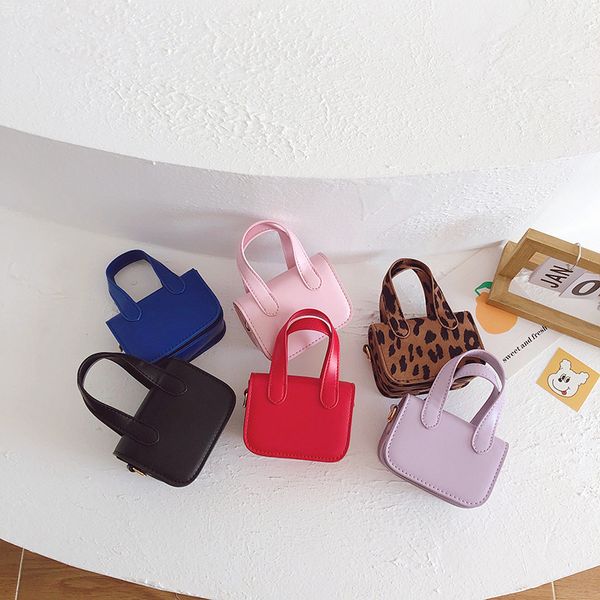 children leopard handbags autumn/winter 2021 girls solid colors one shoulder bag retro kids princess cross body bags f904, Black
children leopard handbags autumn/winter 2021 girls solid colors one shoulder bag retro kids princess cross body bags f904, Black