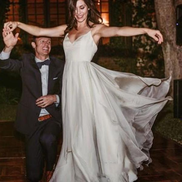 elegant chiffon boho wedding dresses spaghetti straps open back a line bohemain bridal gowns simple bride dress vestido de noiva, White
elegant chiffon boho wedding dresses spaghetti straps open back a line bohemain bridal gowns simple bride dress vestido de noiva, White
