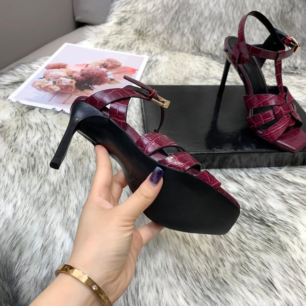 designer trendy ladies sandals with high heels elegant and comfortable nine color optional leather size 34-42, Black
designer trendy ladies sandals with high heels elegant and comfortable nine color optional leather size 34-42, Black