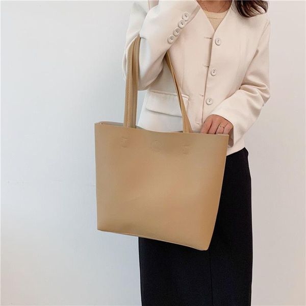 evening bags shoulder bag female designer tote handbag underarm women fashion 2021 simple pu leather contrast color high capacity
evening bags shoulder bag female designer tote handbag underarm women fashion 2021 simple pu leather contrast color high capacity