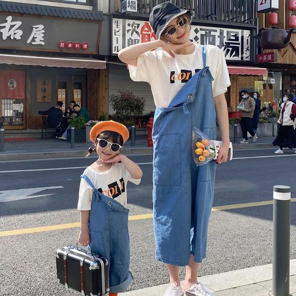 family matching outfits mother daughter denim overalls 2021 mew summer parent-child thin jeans nine-point pants look loose suspenders, Blue
family matching outfits mother daughter denim overalls 2021 mew summer parent-child thin jeans nine-point pants look loose suspenders, Blue