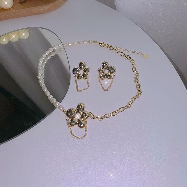 earrings & necklace origin summer sweet freshwater pearl flower pendant for women trendy hollow out metallic asymmetry jewelry, Silver
earrings & necklace origin summer sweet freshwater pearl flower pendant for women trendy hollow out metallic asymmetry jewelry, Silver