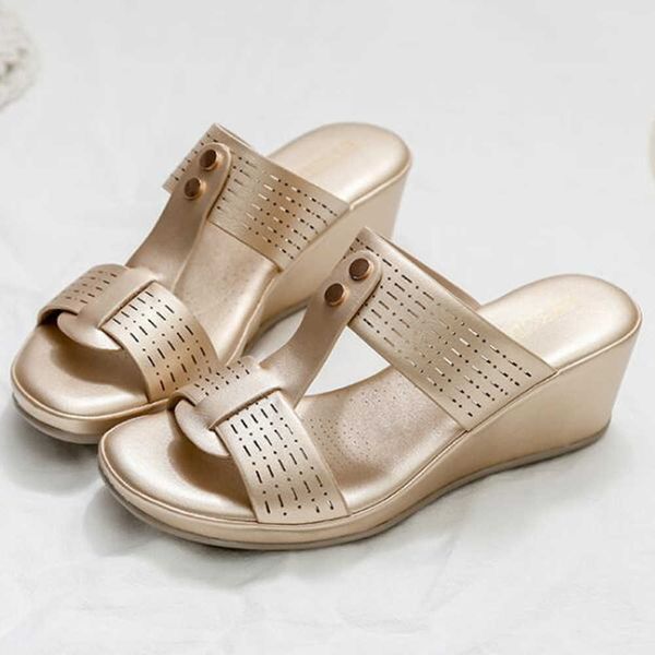 fashion women summer slippers casual ladies sandals platform non-slip female shoes soft wedge outdoor flip flop qq724 210625, Black
fashion women summer slippers casual ladies sandals platform non-slip female shoes soft wedge outdoor flip flop qq724 210625, Black