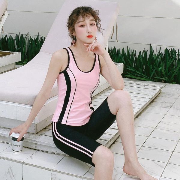 two piece women pro sports swimwear sleebeless knee-length sport swimsuit line patchwork beach bathing suit surf bikini set
two piece women pro sports swimwear sleebeless knee-length sport swimsuit line patchwork beach bathing suit surf bikini set