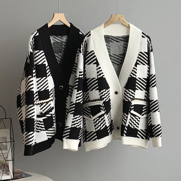 2021 spring v-neck sleeve knitted single button black white sweater women cardigans w75g, White;black 
2021 spring v-neck sleeve knitted single button black white sweater women cardigans w75g, White;black
