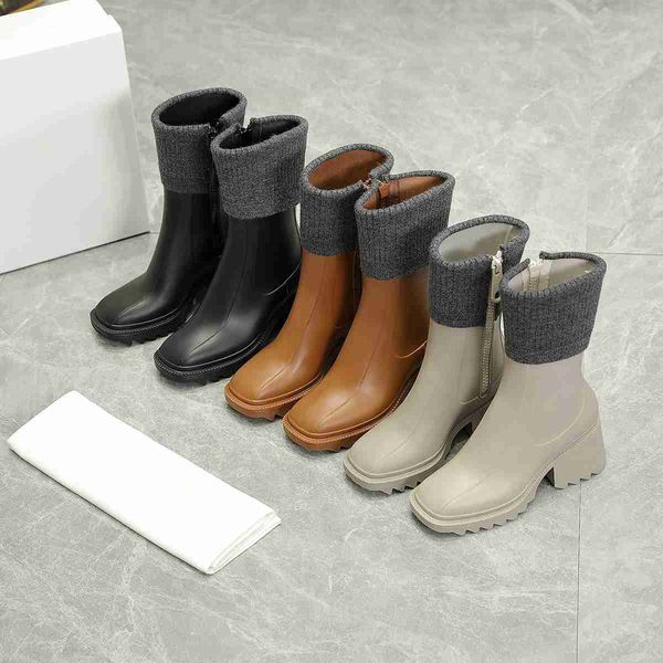 2021r ladies platform heel fashion boots women betty pvc rainboots fashions rubber thick soled half boot box size 35-40, Black
2021r ladies platform heel fashion boots women betty pvc rainboots fashions rubber thick soled half boot box size 35-40, Black