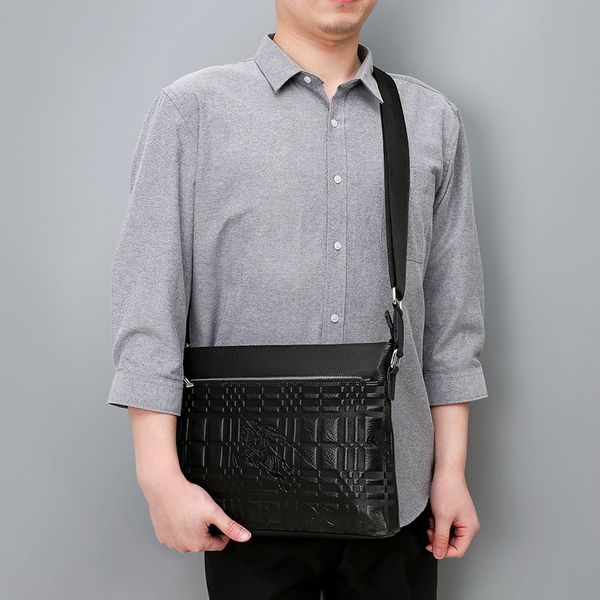 wholesale factory mens shoulder bags with cowhide business briefcase horizontal large capacity leather storage wallet black crocodile men en
wholesale factory mens shoulder bags with cowhide business briefcase horizontal large capacity leather storage wallet black crocodile men en