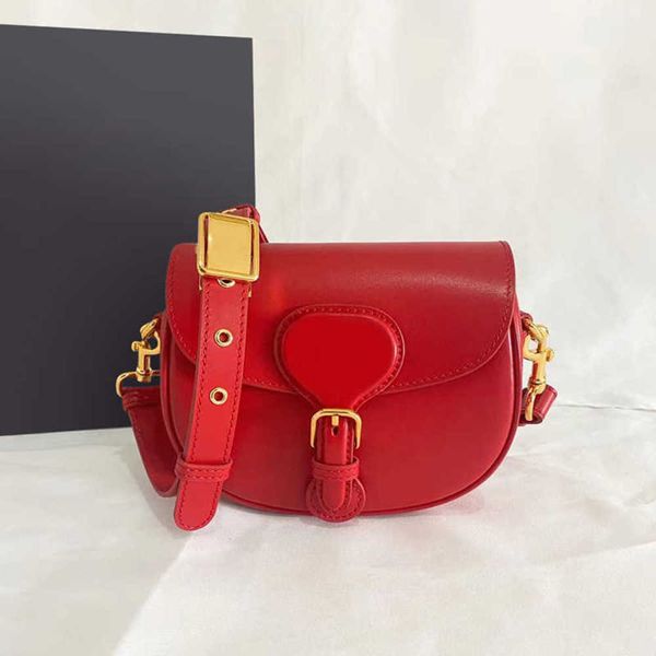 7a+fashion the new series shoulder bag flip open and close d12367 imported cowhide style goes crazy interior slot pocket genuine leather bag
7a+fashion the new series shoulder bag flip open and close d12367 imported cowhide style goes crazy interior slot pocket genuine leather bag