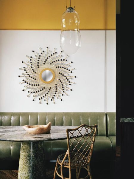 sunglasses wall hanging piece decoration dining room light luxury wall mirror wrought iron background porch creative metal
sunglasses wall hanging piece decoration dining room light luxury wall mirror wrought iron background porch creative metal