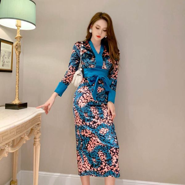 new arrival fashion korean spring midi party women ol temperament elegant v-neck acetate floral print pencil holiday dress ogd0, White;black
new arrival fashion korean spring midi party women ol temperament elegant v-neck acetate floral print pencil holiday dress ogd0, White;black