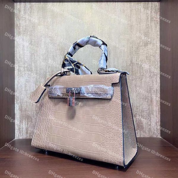 new arrivals totes bag alligator pu fashion shopping classic design luxury casual storage ship
new arrivals totes bag alligator pu fashion shopping classic design luxury casual storage ship