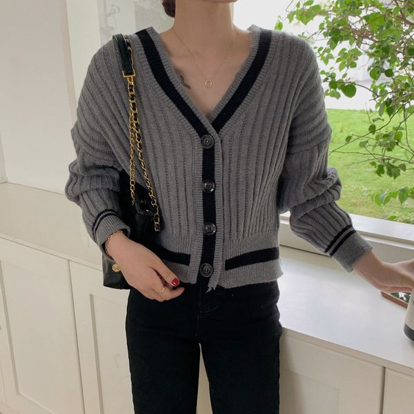 2021 new autumn winter sweater cardigan coat ol outwear v-neck single-breasted knitwear long sleeve knitted sweaters 095p, White;black
2021 new autumn winter sweater cardigan coat ol outwear v-neck single-breasted knitwear long sleeve knitted sweaters 095p, White;black