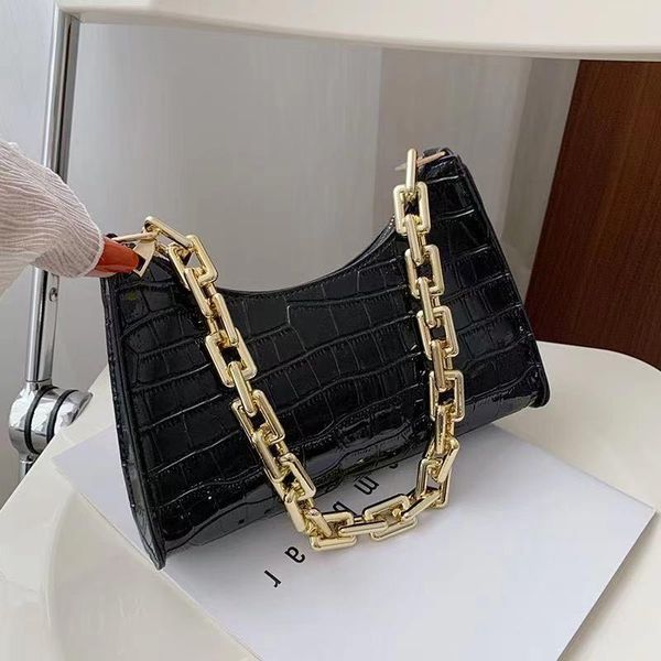evening bags fashion texture embossed lacquer shoulder bag simple small square for women crocodile pattern zipper handbags
evening bags fashion texture embossed lacquer shoulder bag simple small square for women crocodile pattern zipper handbags