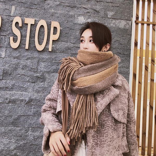 scarves scarf female autumn and winter korean version of the wild double-sided retro tassel warm thick shawl student hipster fashion bib, Blue;gray
scarves scarf female autumn and winter korean version of the wild double-sided retro tassel warm thick shawl student hipster fashion bib, Blue;gray