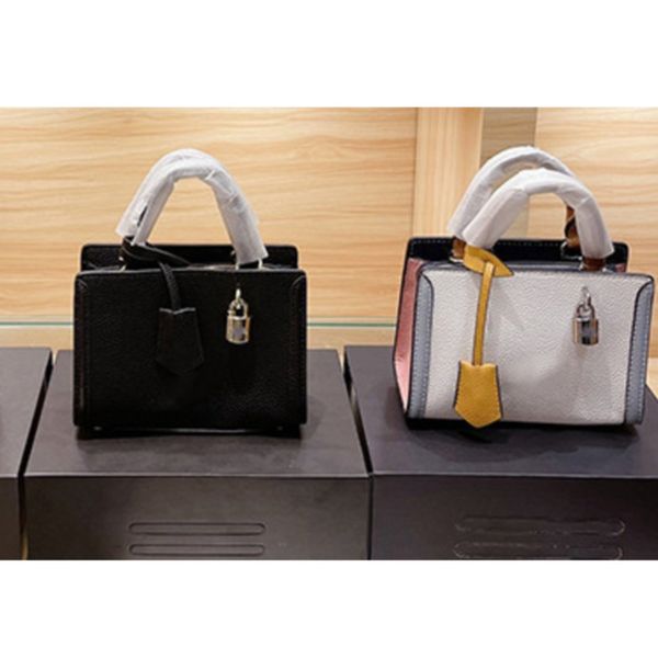 akend c zoe family onthego bags micro wholesale tote high-end multi-purpose mommy zhouzhoubao123 saddle bag quilted handbags, Black
akend c zoe family onthego bags micro wholesale tote high-end multi-purpose mommy zhouzhoubao123 saddle bag quilted handbags, Black