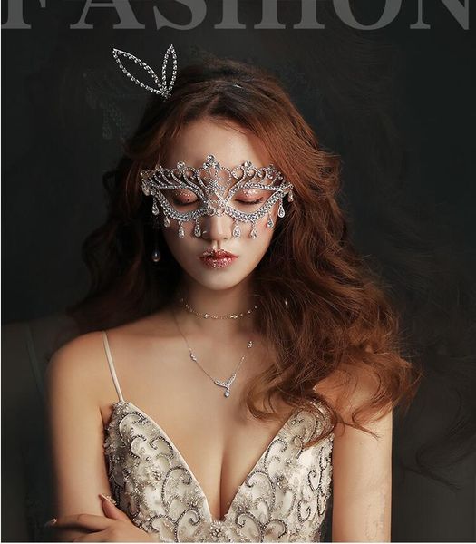 2021 mask masquerade female rhinestone princess holiday banquet show party half face cat masks special occasion supplies
2021 mask masquerade female rhinestone princess holiday banquet show party half face cat masks special occasion supplies