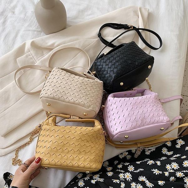 water drill bag a hundred fashion girl one-shoulder oblique bag chain weaving women's
water drill bag a hundred fashion girl one-shoulder oblique bag chain weaving women's