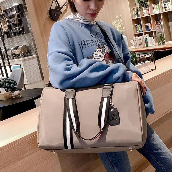duffel bags large capacity hand bill of lading carrying luggage traveling for women on short business trips, fitness tours
duffel bags large capacity hand bill of lading carrying luggage traveling for women on short business trips, fitness tours